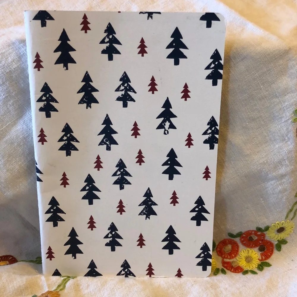 Small lined notebook - Picture 1 of 3